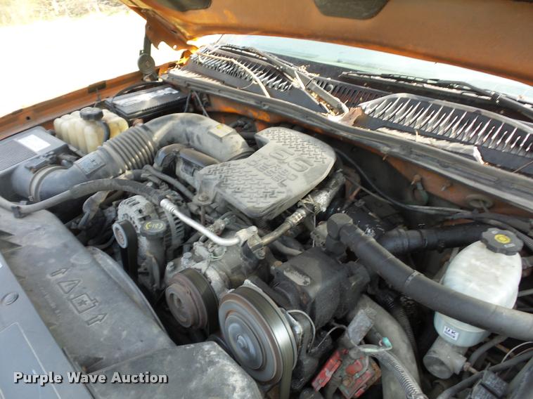 image for item BH9284 2005 Chevrolet Silverado 2500HD pickup truck