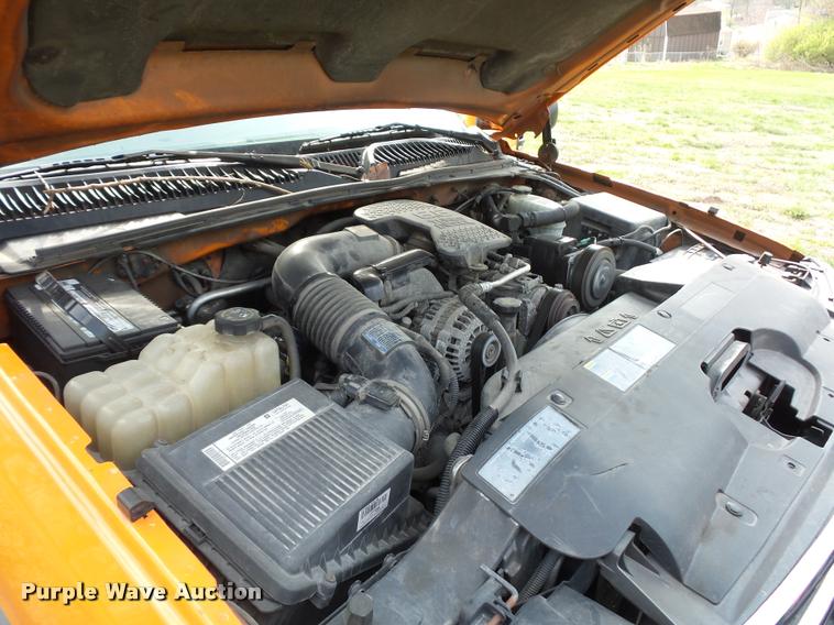 image for item BH9284 2005 Chevrolet Silverado 2500HD pickup truck