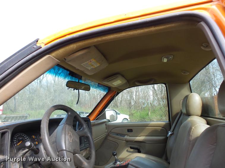 image for item BH9284 2005 Chevrolet Silverado 2500HD pickup truck