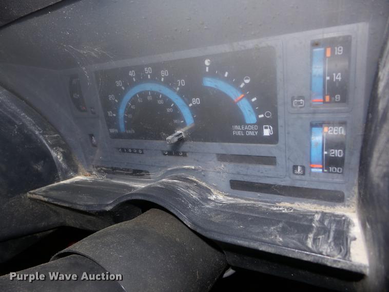 image for item BI9565 1992 GMC Sonoma Club Coupe pickup truck