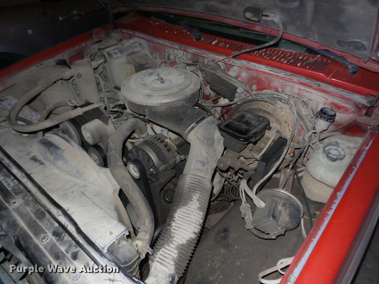 image for item BI9565 1992 GMC Sonoma Club Coupe pickup truck