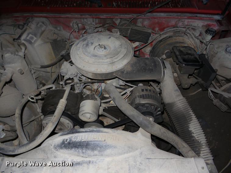 image for item BI9565 1992 GMC Sonoma Club Coupe pickup truck