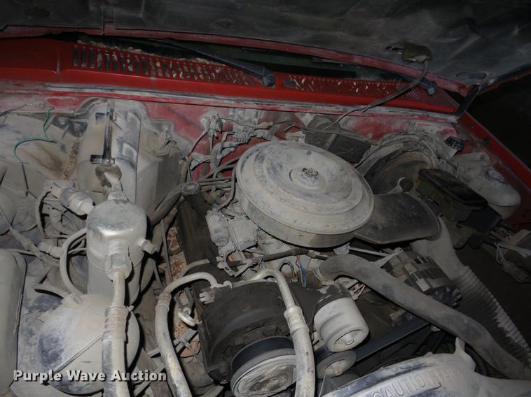 image for item BI9565 1992 GMC Sonoma Club Coupe pickup truck