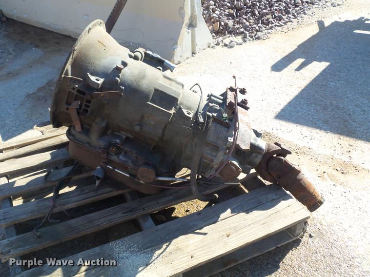 image for item CC9705 1996 International DT466 six cylinder diesel engine