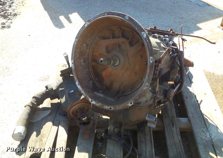 image for item CC9705 1996 International DT466 six cylinder diesel engine