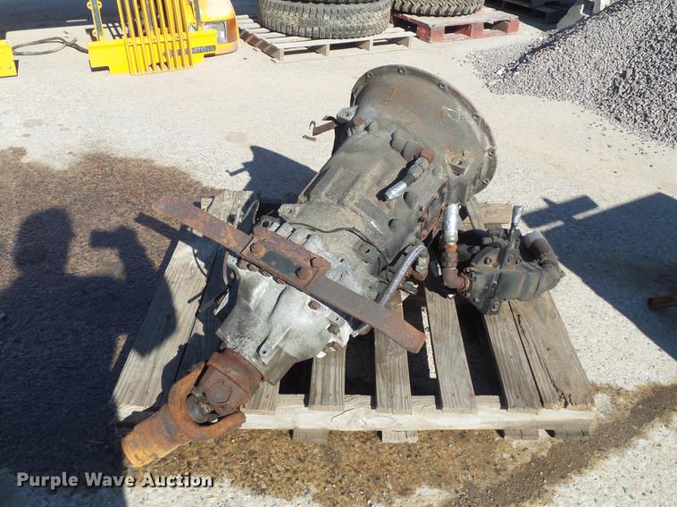 image for item CC9705 1996 International DT466 six cylinder diesel engine