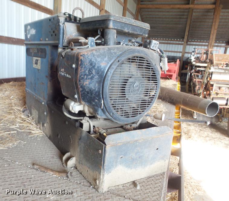 image for item CC9712 Miller Bobcat 225G AC/DC welder/generator