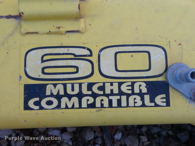 image for item CC9714 2001 John Deere 425 lawn mower