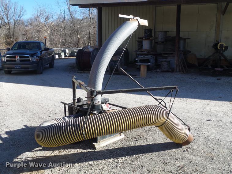 image for item CC9715 Trac-vac 2116 leaf vacuum