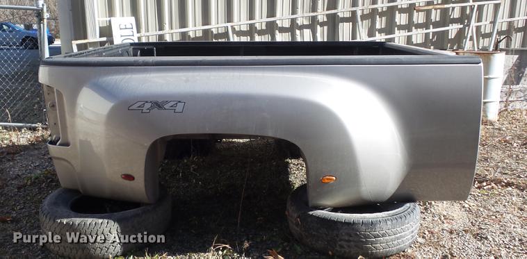 image for item CC9716 2009 Chevrolet Silverado pickup truck bed