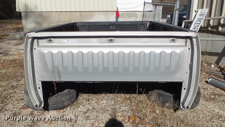 image for item CC9716 2009 Chevrolet Silverado pickup truck bed