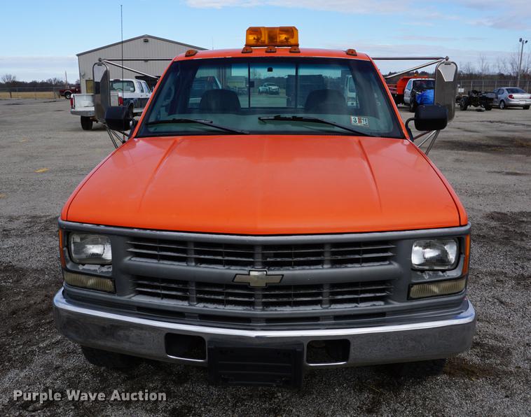 image for item DA1465 1999  Chevrolet 3500 pickup truck cab and chassis
