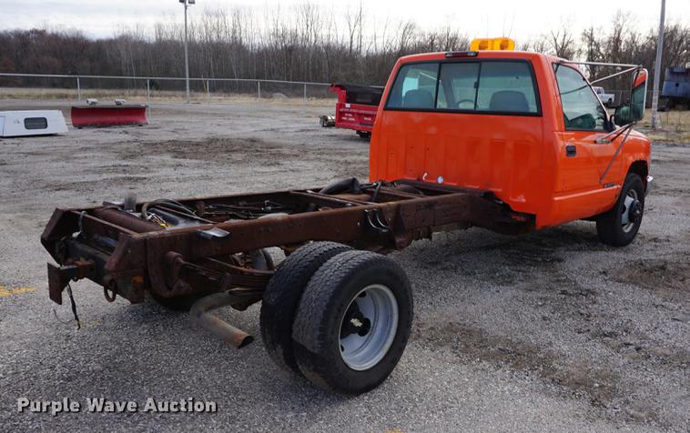 image for item DA1465 1999  Chevrolet 3500 pickup truck cab and chassis