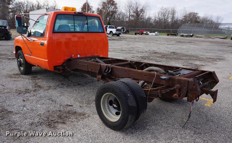 image for item DA1465 1999  Chevrolet 3500 pickup truck cab and chassis