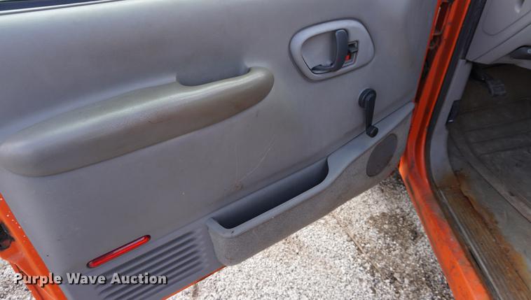 image for item DA1465 1999  Chevrolet 3500 pickup truck cab and chassis