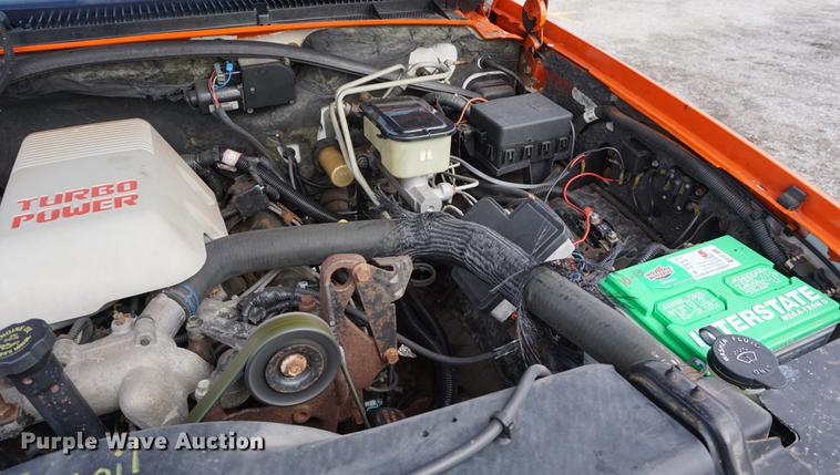 image for item DA1465 1999  Chevrolet 3500 pickup truck cab and chassis