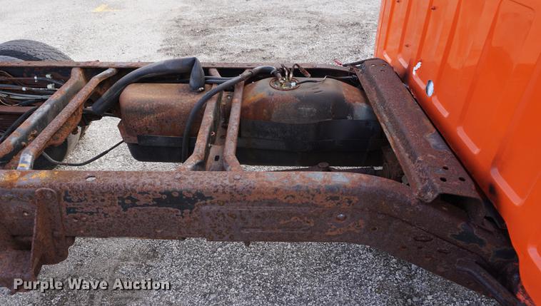 image for item DA1465 1999  Chevrolet 3500 pickup truck cab and chassis