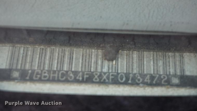 image for item DA1465 1999  Chevrolet 3500 pickup truck cab and chassis