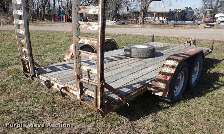 image for item DA1472 2001 Titan utility trailer