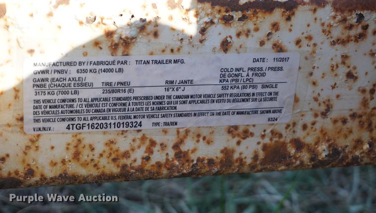 image for item DA1472 2001 Titan utility trailer