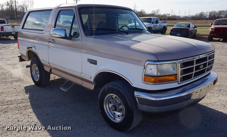 image for item DA1484 1996 Ford Bronco SUV