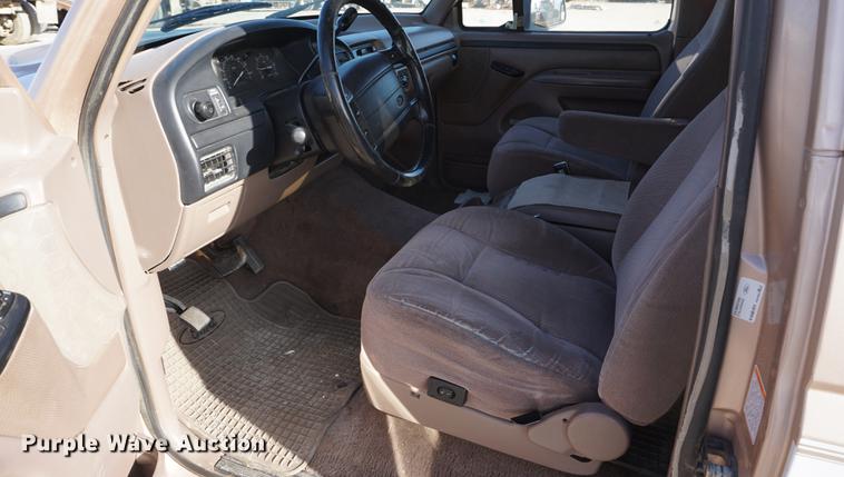 image for item DA1484 1996 Ford Bronco SUV