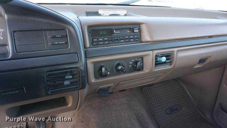 image for item DA1484 1996 Ford Bronco SUV