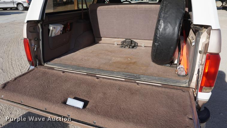 image for item DA1484 1996 Ford Bronco SUV