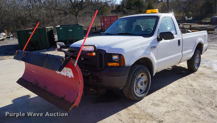 image for item DA1495 2006 Ford F250 Super Duty pickup truck