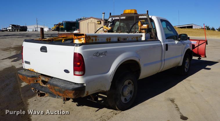 image for item DA1495 2006 Ford F250 Super Duty pickup truck