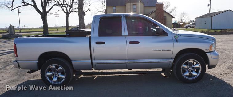 image for item DA1498 2004 Dodge Ram 1500 Laramie Quad Cab pickup truck
