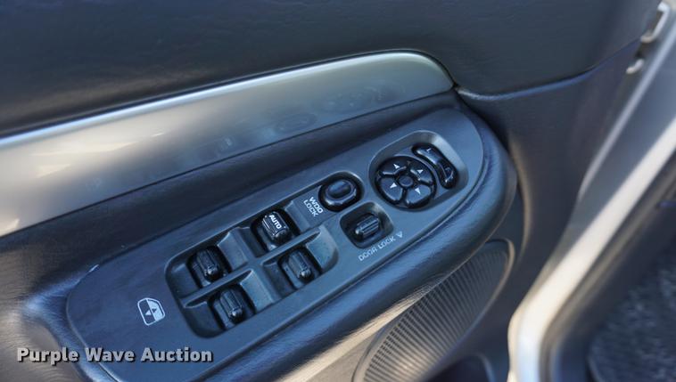 image for item DA1498 2004 Dodge Ram 1500 Laramie Quad Cab pickup truck