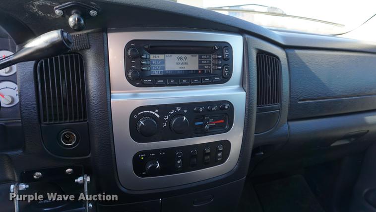 image for item DA1498 2004 Dodge Ram 1500 Laramie Quad Cab pickup truck