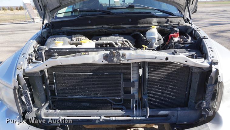 image for item DA1498 2004 Dodge Ram 1500 Laramie Quad Cab pickup truck