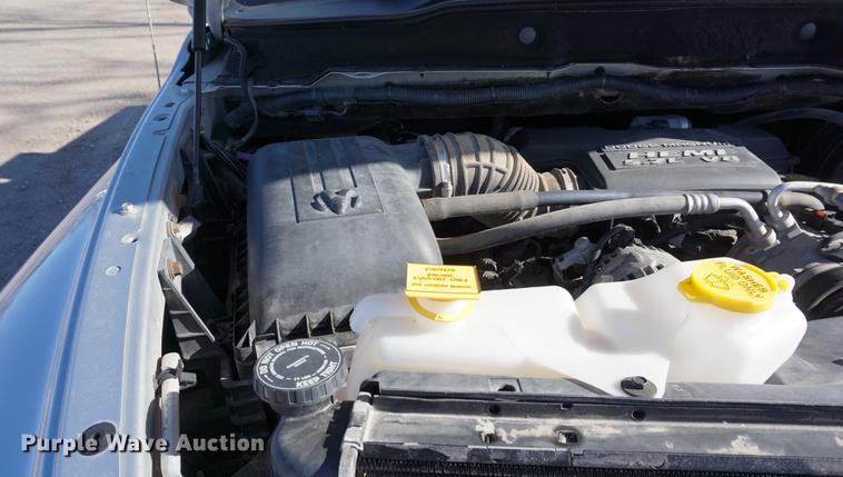 image for item DA1498 2004 Dodge Ram 1500 Laramie Quad Cab pickup truck