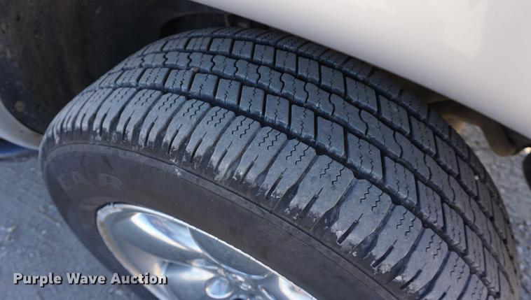 image for item DA1498 2004 Dodge Ram 1500 Laramie Quad Cab pickup truck