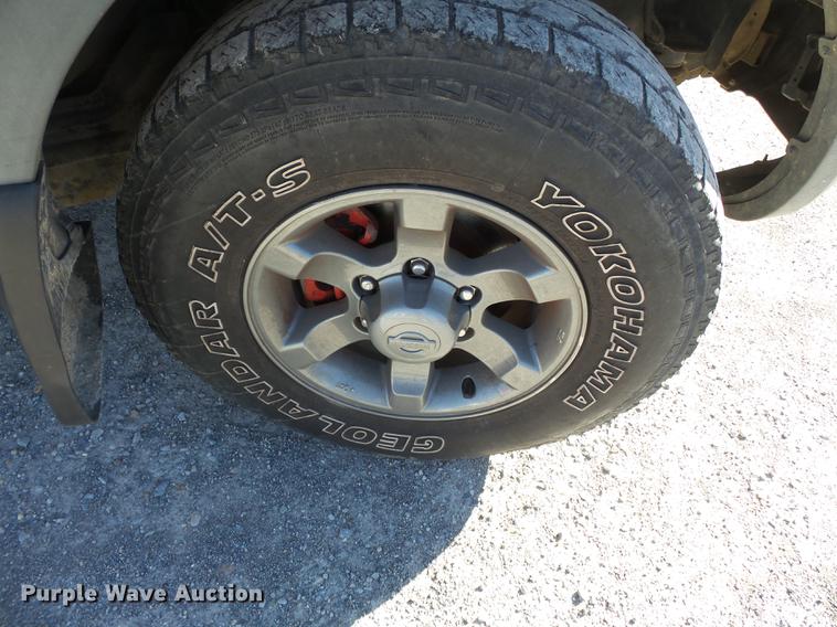 image for item DA2453 2003 Nissan Frontier Crew Cab pickup truck