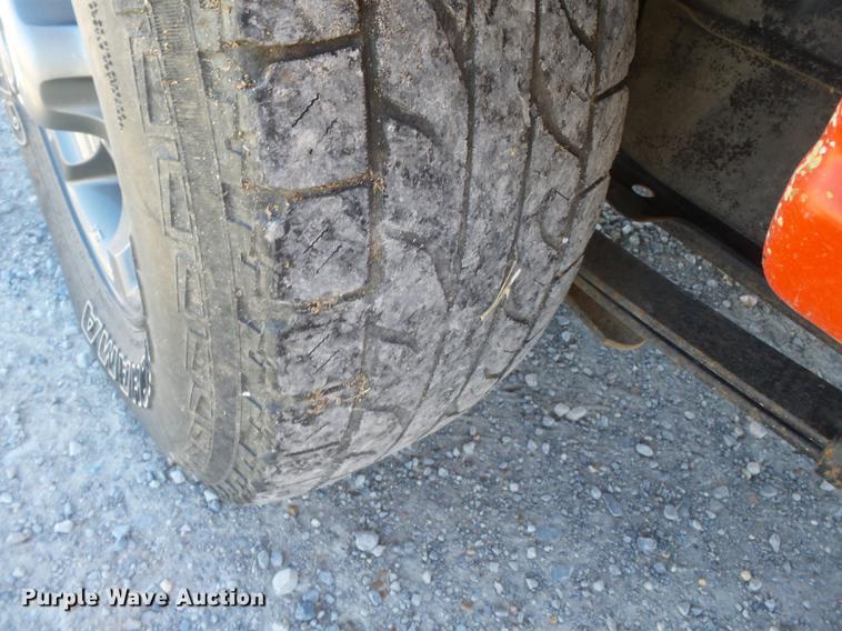 image for item DA2453 2003 Nissan Frontier Crew Cab pickup truck