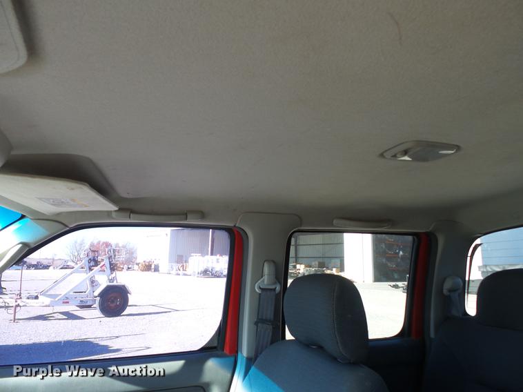 image for item DA2453 2003 Nissan Frontier Crew Cab pickup truck