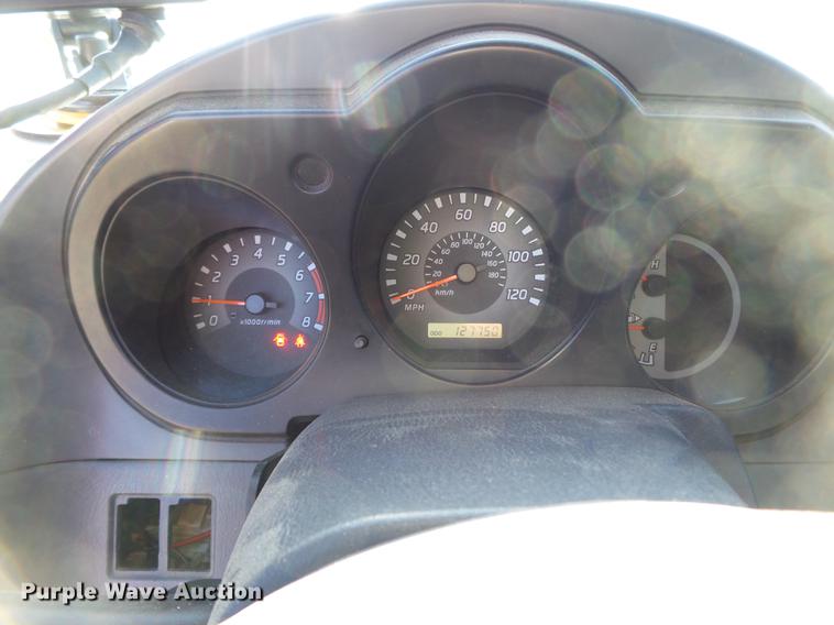 image for item DA2453 2003 Nissan Frontier Crew Cab pickup truck