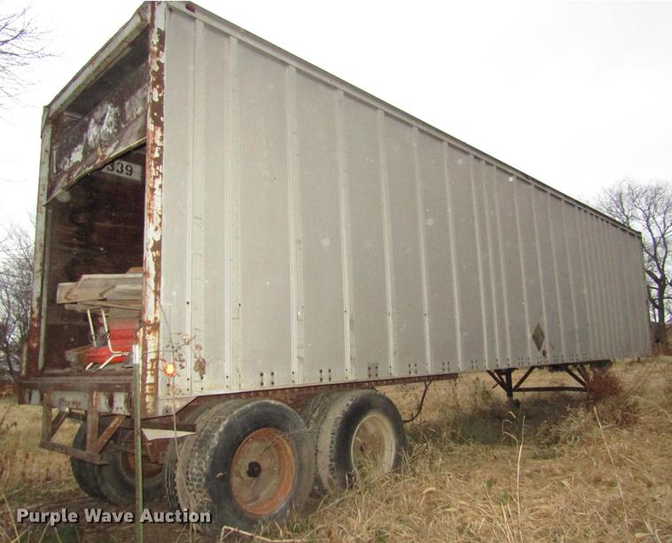 image for item DA3247 1969 Monon dry van trailer