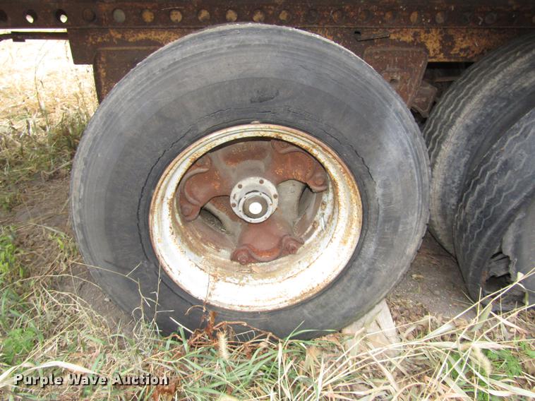 image for item DA3247 1969 Monon dry van trailer