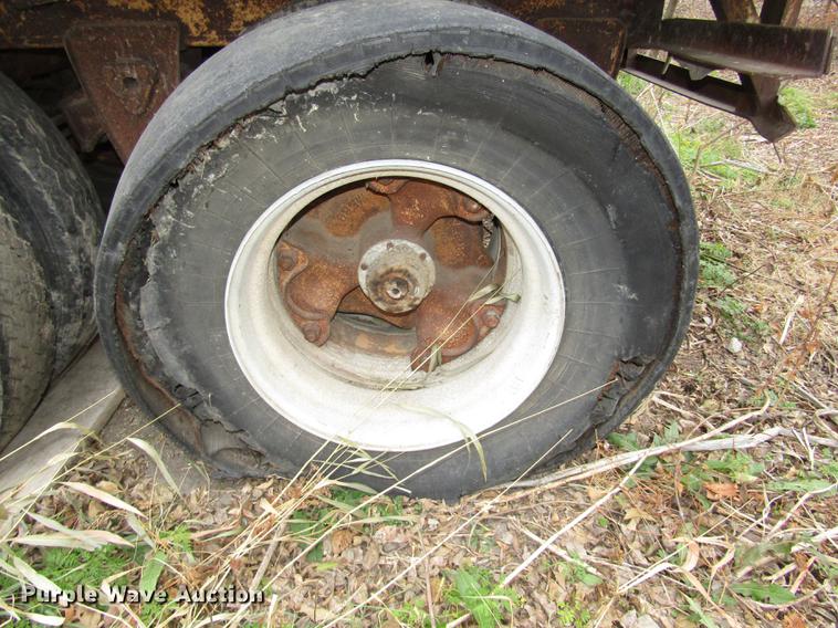 image for item DA3247 1969 Monon dry van trailer