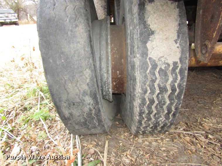 image for item DA3247 1969 Monon dry van trailer