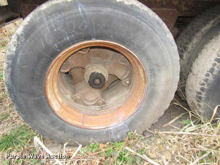 image for item DA3247 1969 Monon dry van trailer