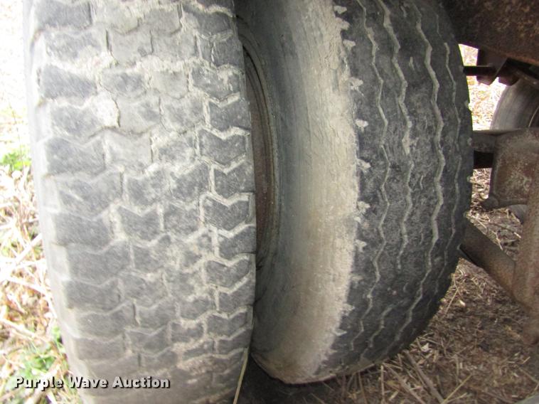 image for item DA3247 1969 Monon dry van trailer