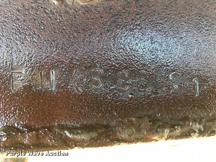 image for item DA3248 1976 Fruehauf flatbed trailer