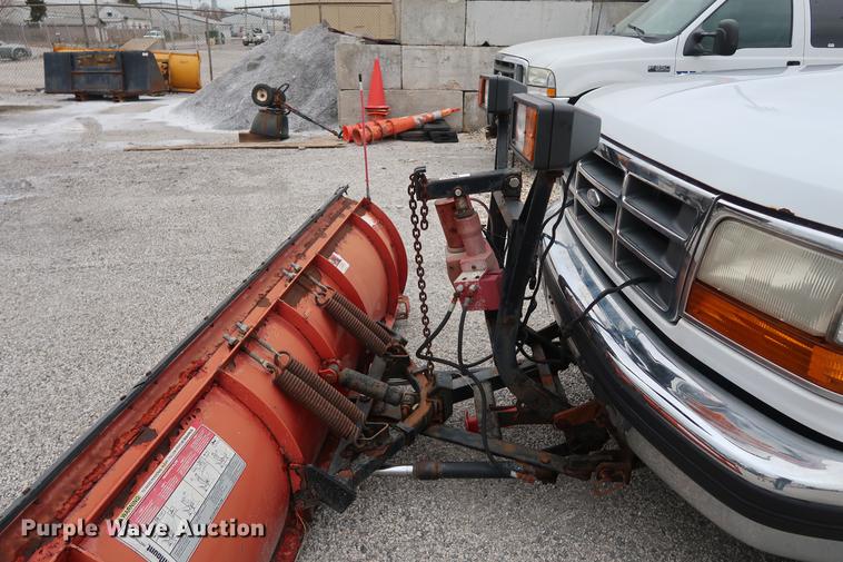 image for item DA6557 1995 Ford F250 utility bed pickup truck