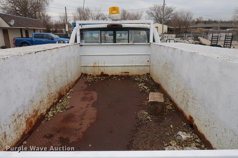 image for item DA6557 1995 Ford F250 utility bed pickup truck