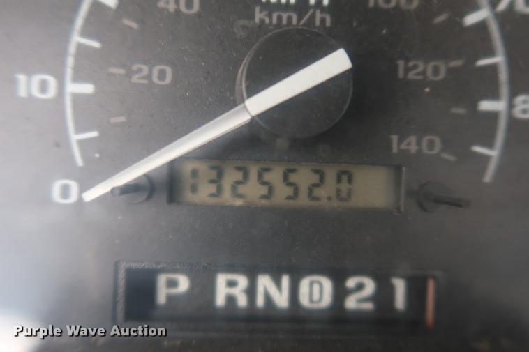 image for item DA6557 1995 Ford F250 utility bed pickup truck